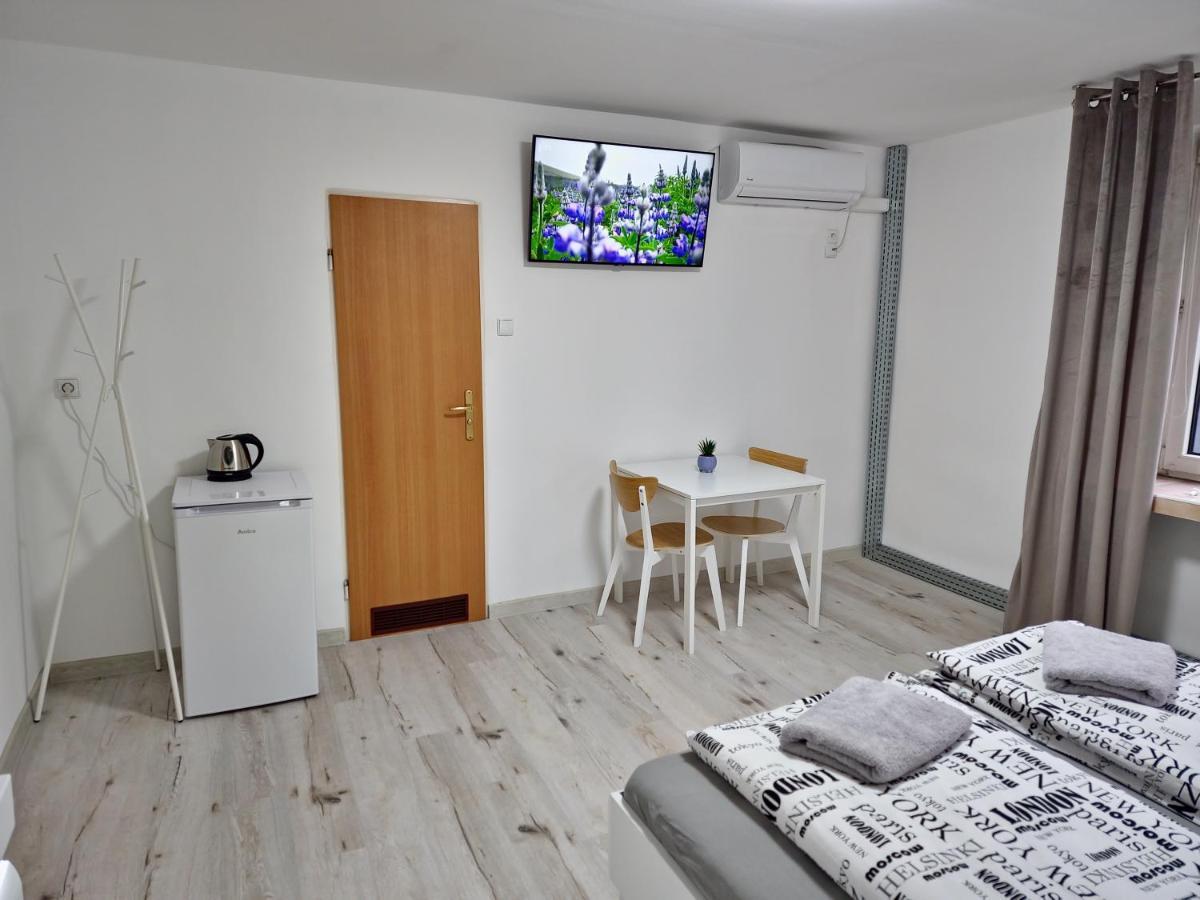 Kukabura Apartment คาโตวีตเซ ภายนอก รูปภาพ