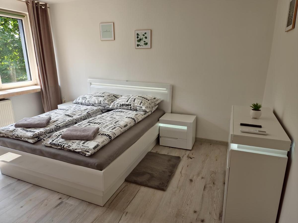 Kukabura Apartment คาโตวีตเซ ภายนอก รูปภาพ